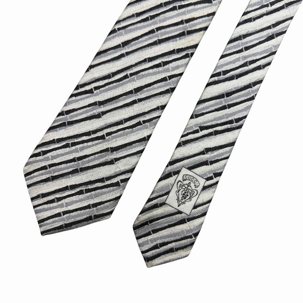 Gucci Men's Recent Tie White/Cream/Silver Silk/Bamboo Knit 3" (W) 60.25" (L) euc